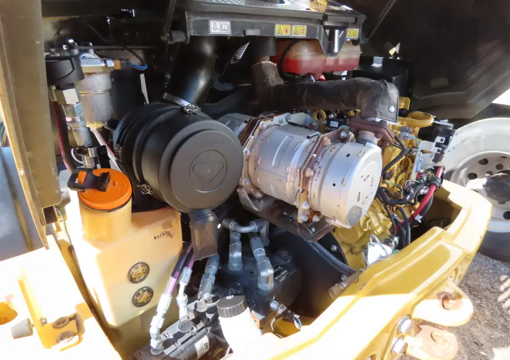 2019 Caterpillar 906M Compact Wheel Loader Aux Hyd Q/C Heated Cab CA