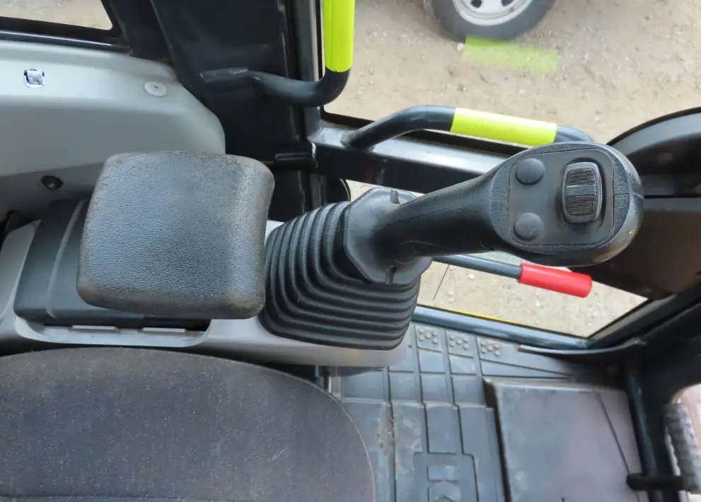 2020 Komatsu PC80MR-5E0 Mini Excavator Thumb Aux Hyd Yanmar Blade Bucket