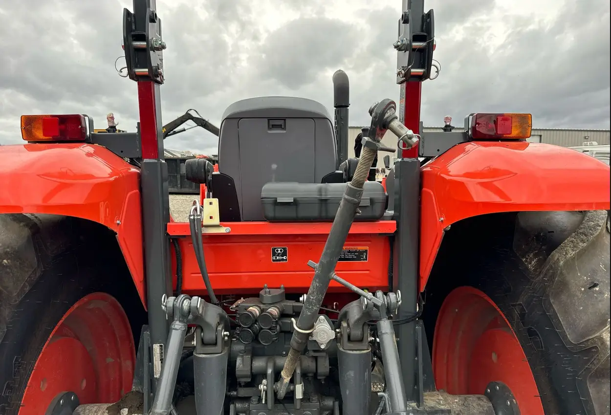 2022 Kubota M5 111D MFWD tractor