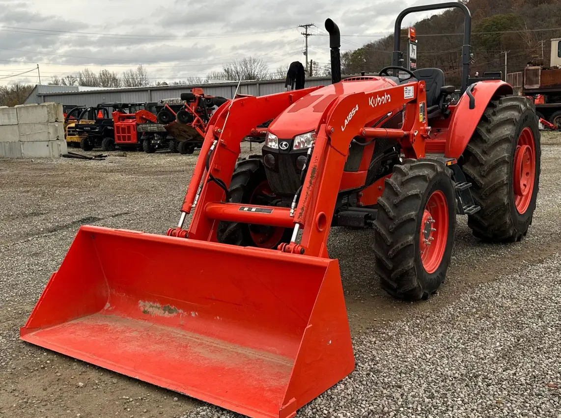 2022 Kubota M5 111D MFWD tractor