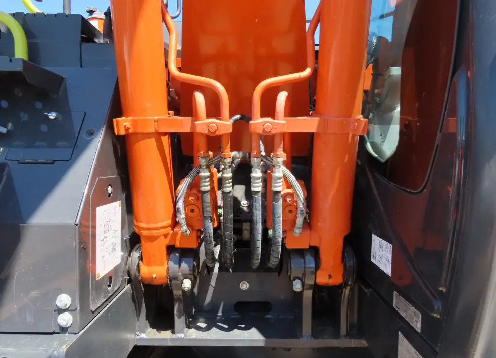 2021 Hitachi ZX135US-6 Excavator Hyd Q/C Aux Hyd Enclosed Cab A/C Izuzu