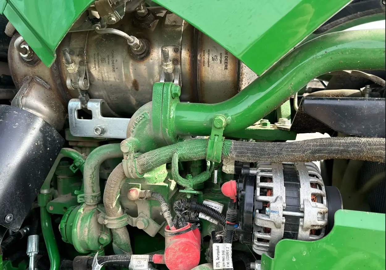 2022 John Deere 5075E MFWD tractor