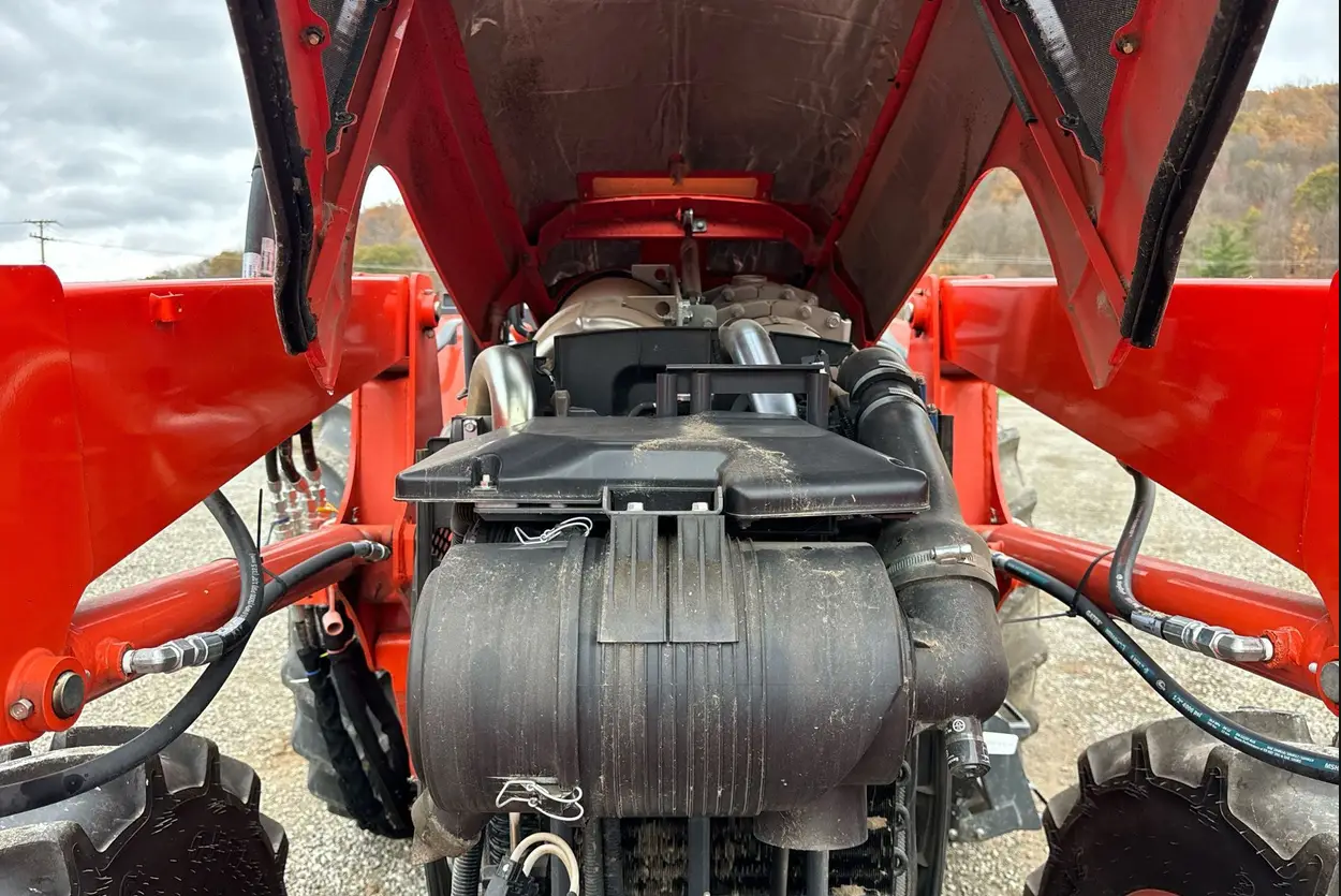 2022 Kubota M5 111D MFWD tractor