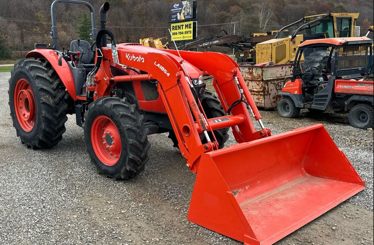 2022 Kubota M5 111D MFWD tractor