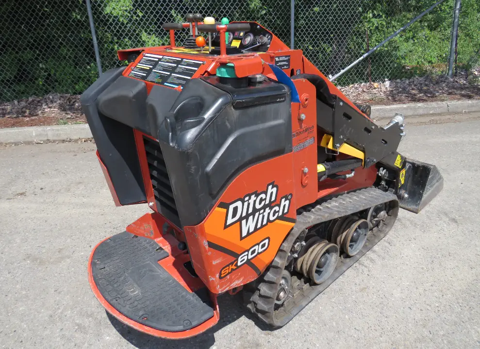 2020 Ditch Witch SK600 Ride On Tracked Skid Steer Loader Aux Hyd Diesel