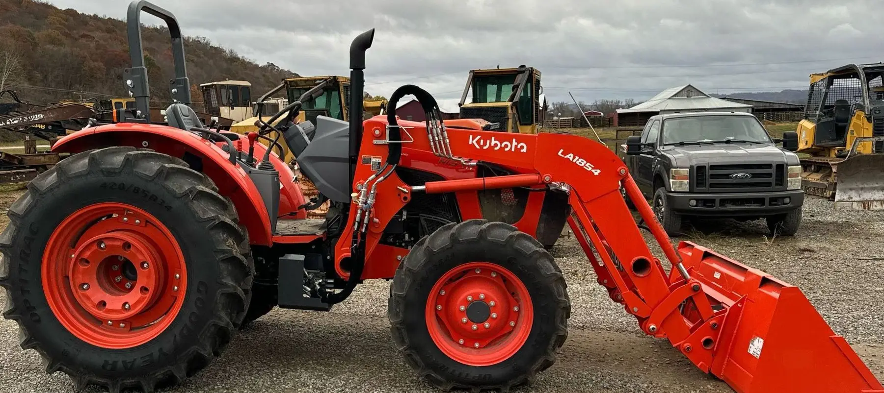 2022 Kubota M5 111D MFWD tractor
