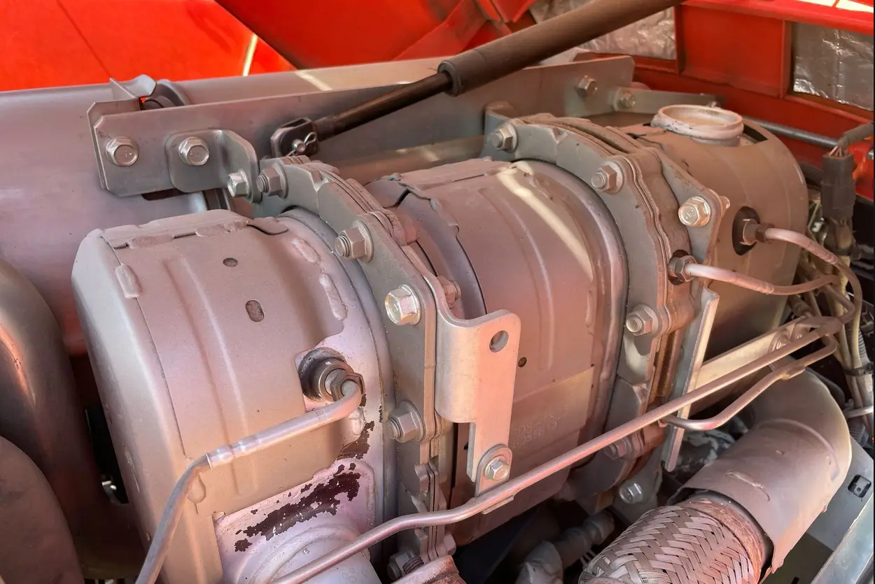 2021 Kubota M6S-111SHDC MFWD tractor