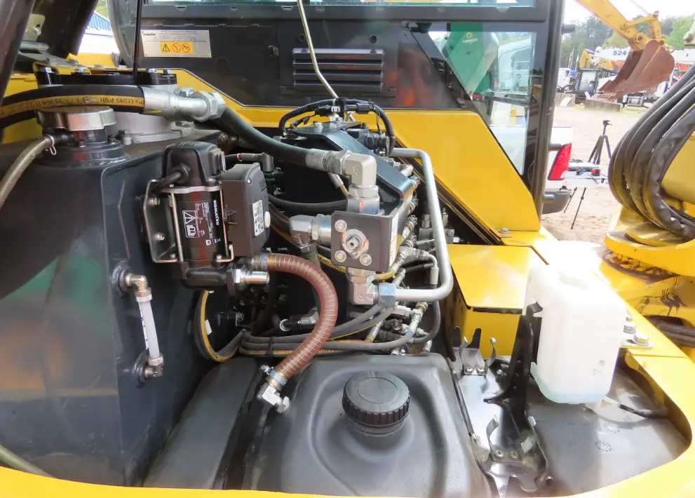 2020 Komatsu PC80MR-5E0 Mini Excavator Thumb Aux Hyd Yanmar Blade Bucket