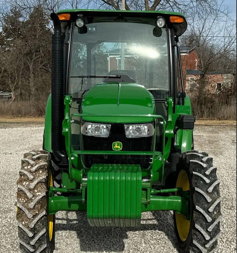 2022 John Deere 5075E MFWD tractor
