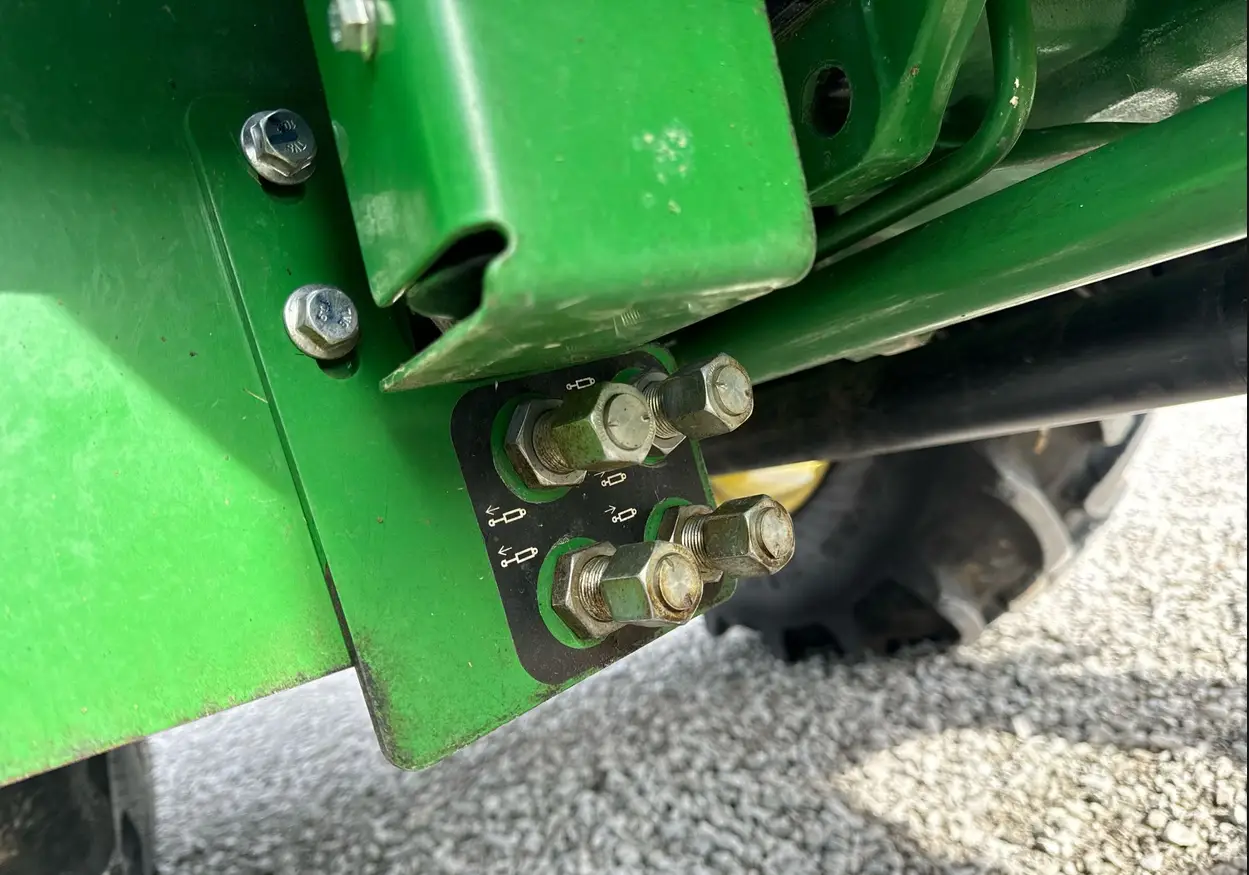 2022 John Deere 5075E MFWD tractor