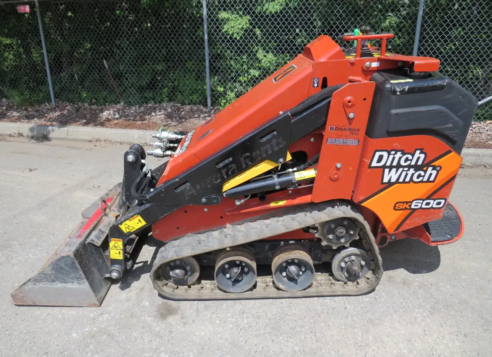 2020 Ditch Witch SK600 Ride On Tracked Skid Steer Loader Aux Hyd Diesel