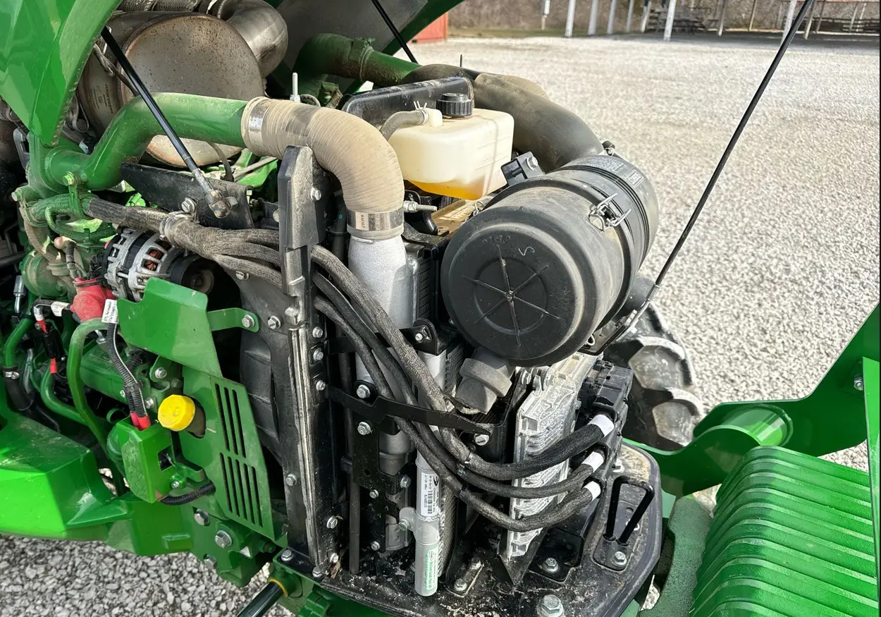 2022 John Deere 5075E MFWD tractor