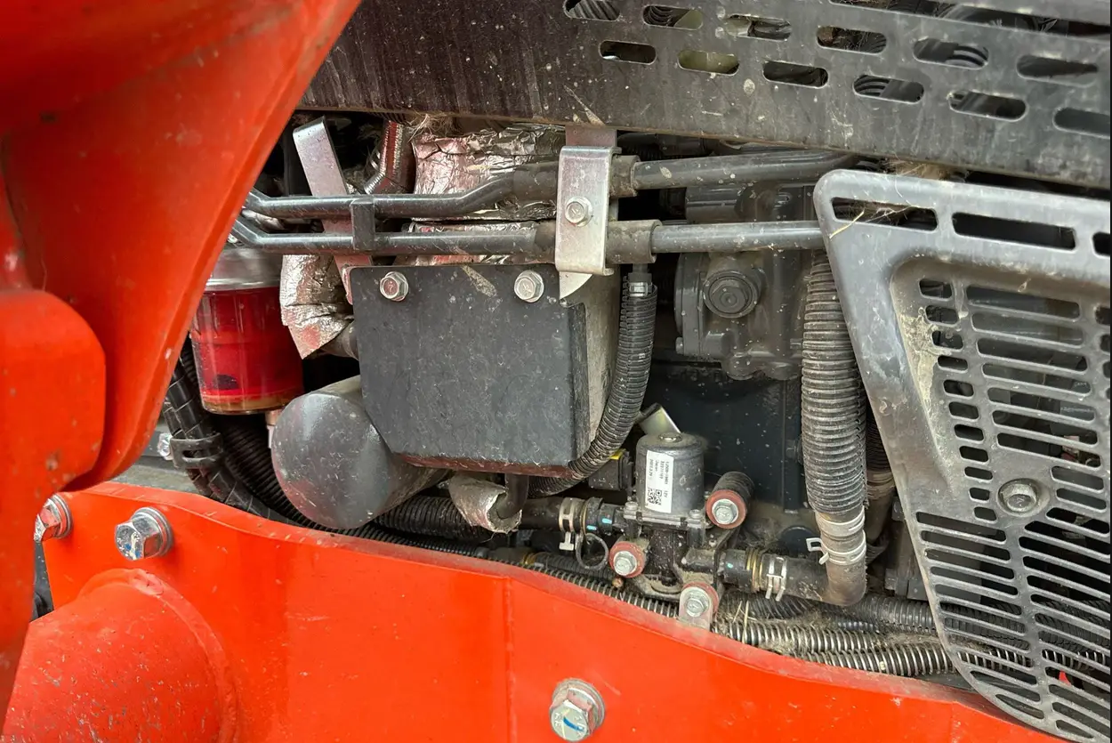 2022 Kubota M5 111D MFWD tractor