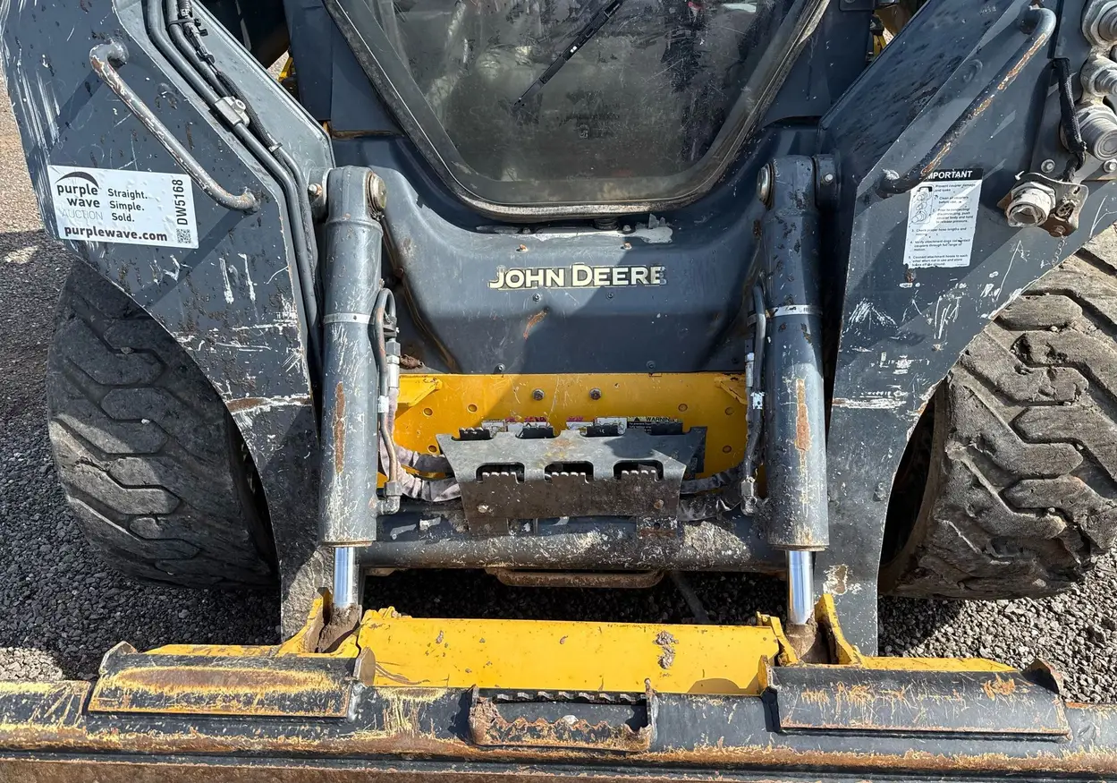 2021 John Deere 324G skid steer loader