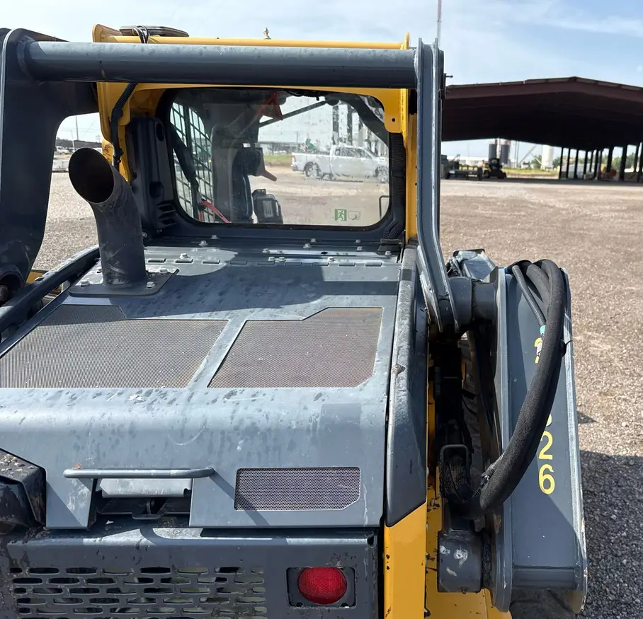 2021 John Deere 324G skid steer loader