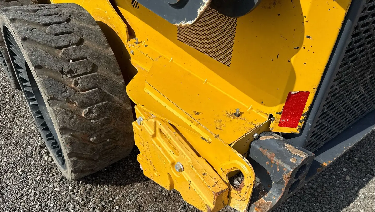 2021 John Deere 324G skid steer loader