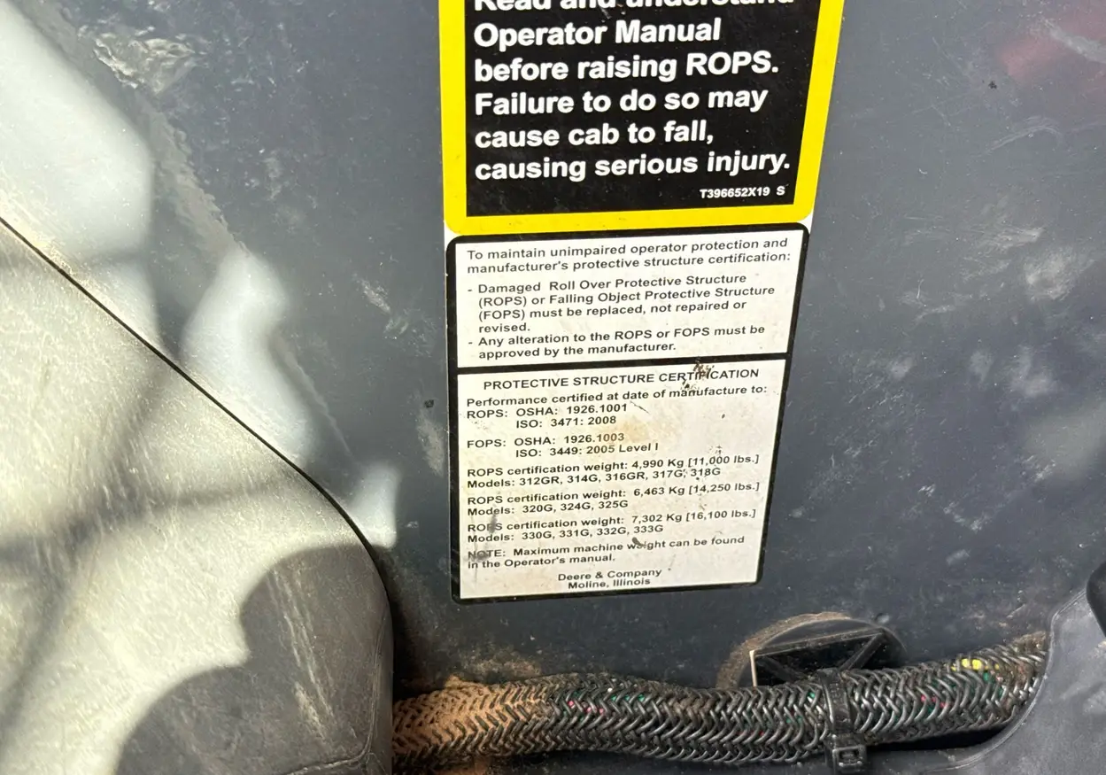 2021 John Deere 324G skid steer loader
