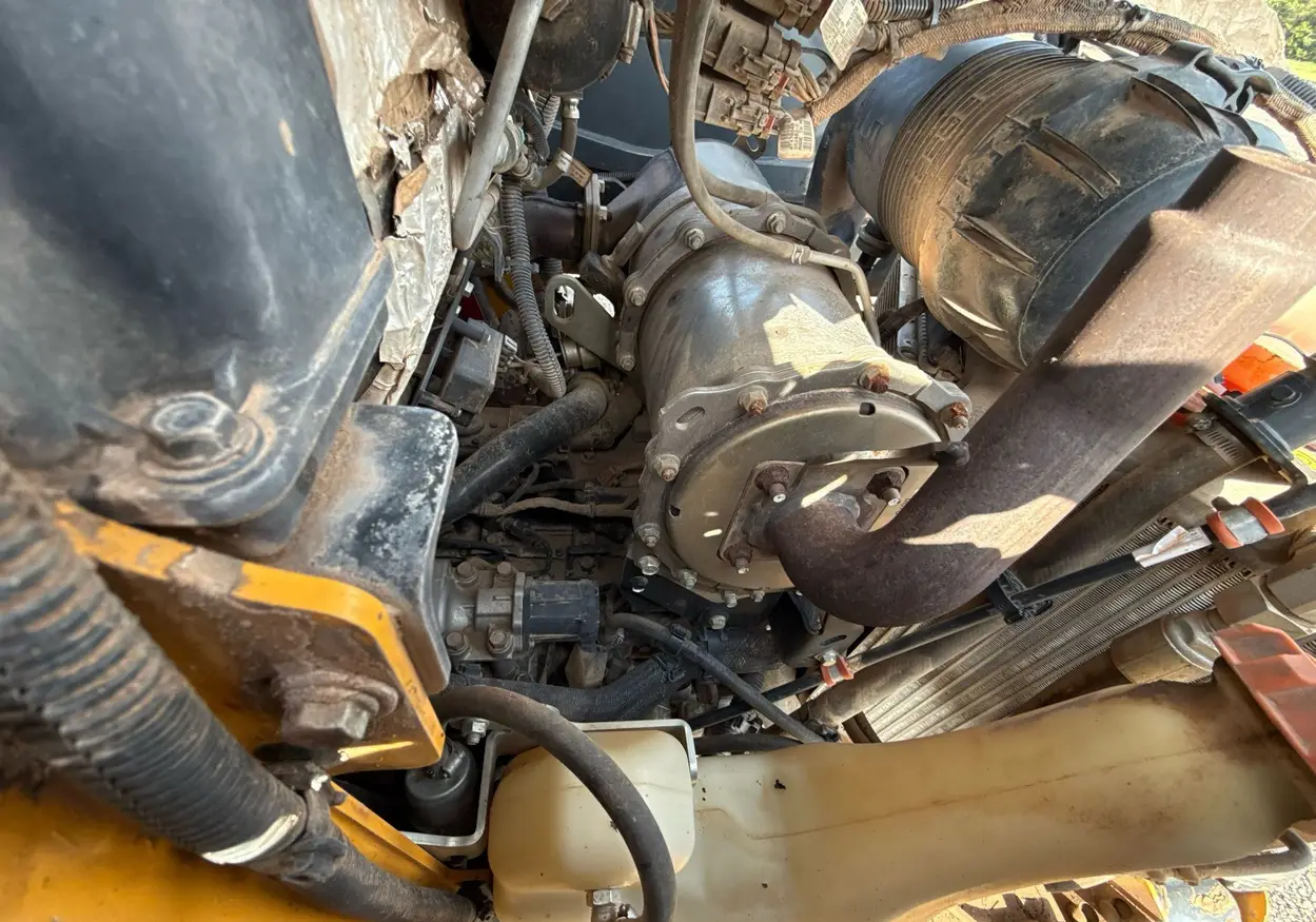 2021 John Deere 324G skid steer loader