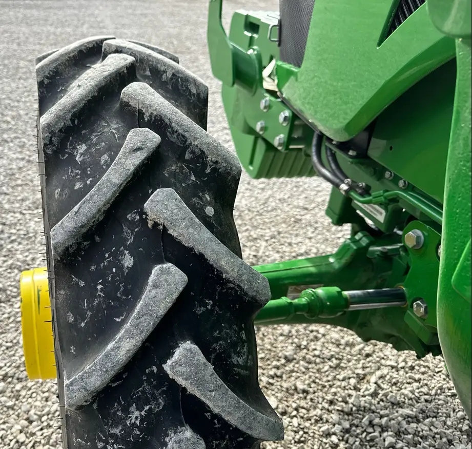 2022 John Deere 5075E MFWD tractor