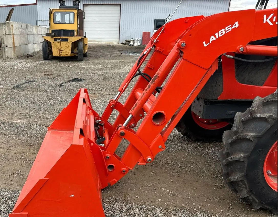 2022 Kubota M5 111D MFWD tractor