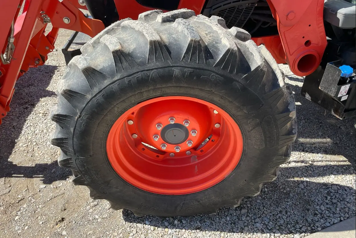 2021 Kubota M6S-111SHDC MFWD tractor