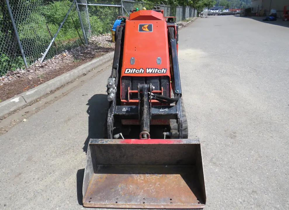 2020 Ditch Witch SK600 Ride On Tracked Skid Steer Loader Aux Hyd Diesel