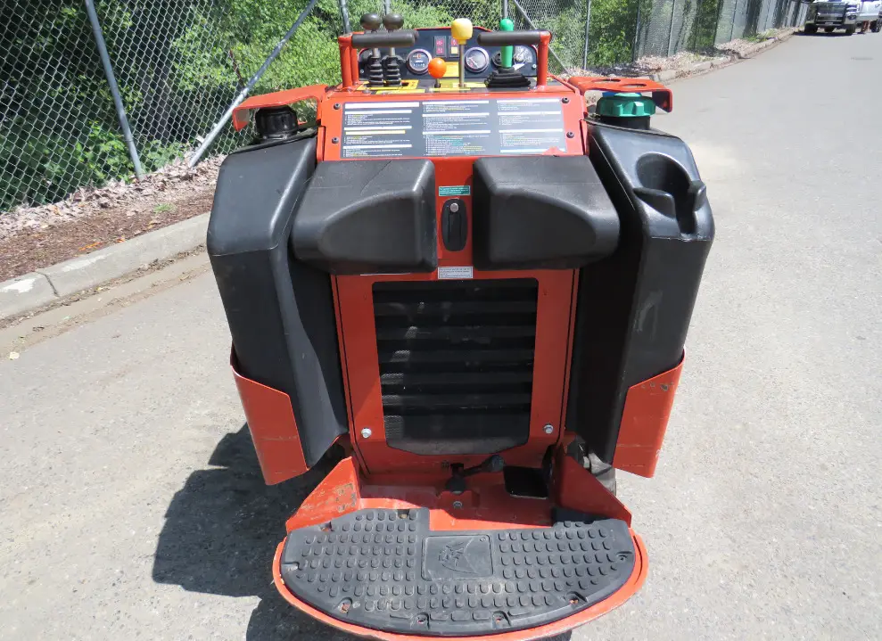2020 Ditch Witch SK600 Ride On Tracked Skid Steer Loader Aux Hyd Diesel