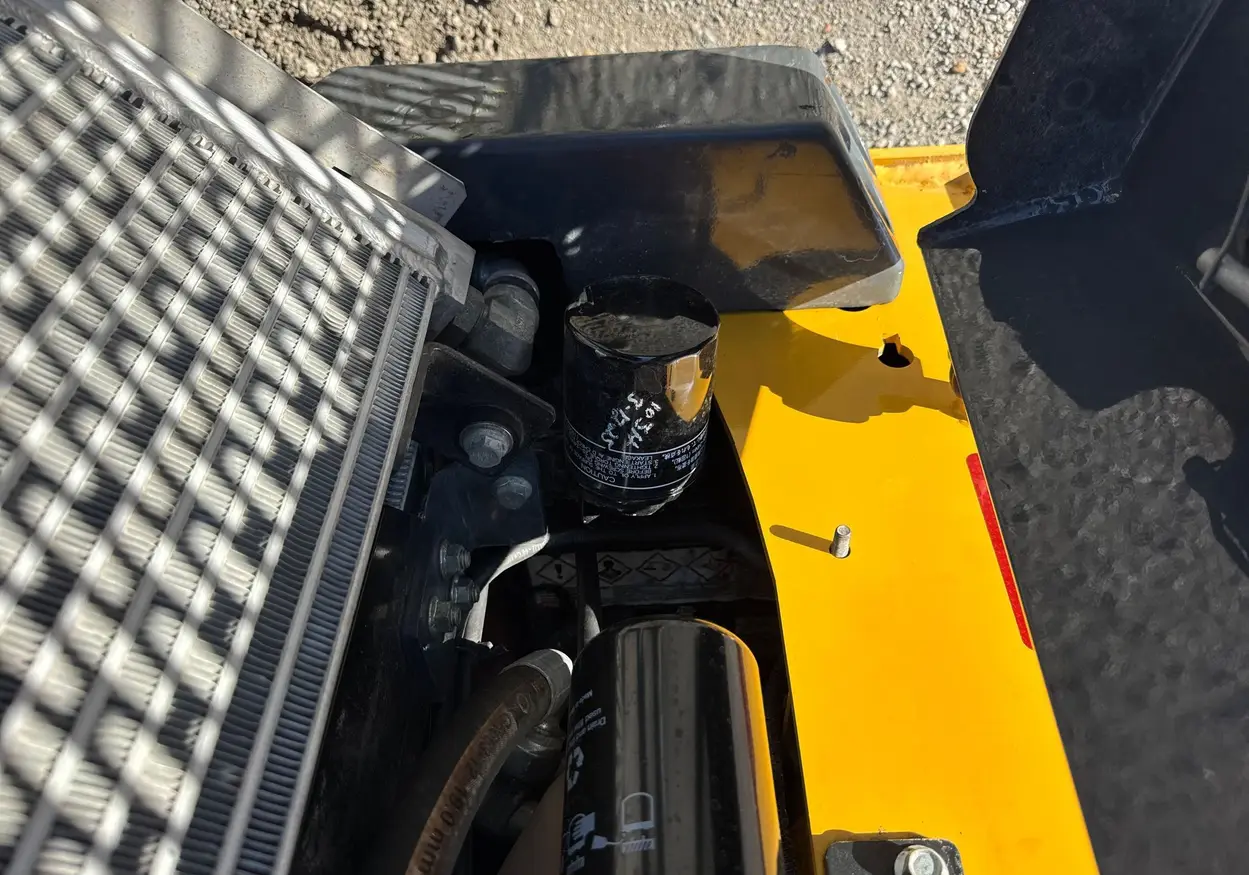 2017 John Deere 318G skid steer loader