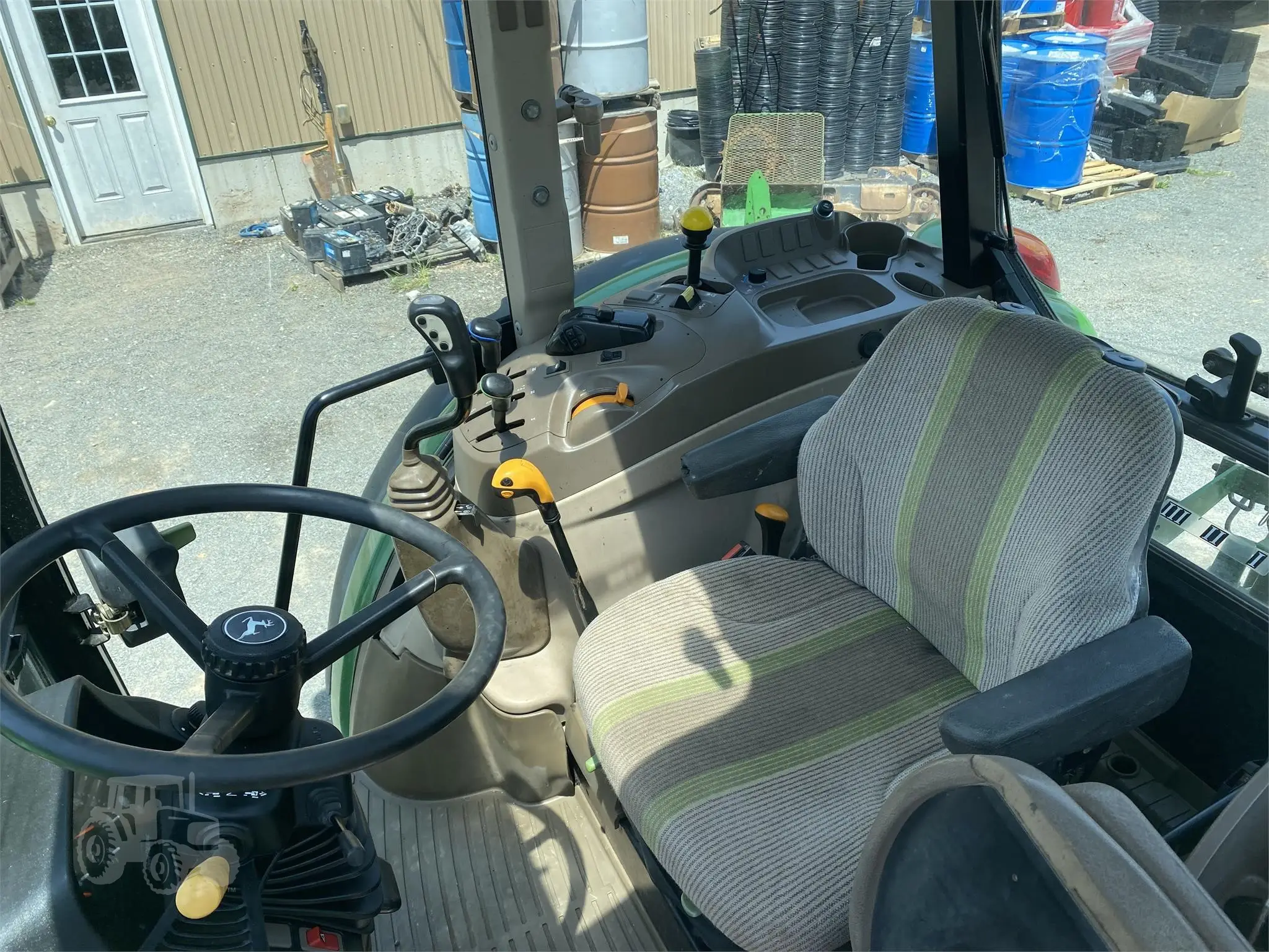 2010 JOHN DEERE 5090M