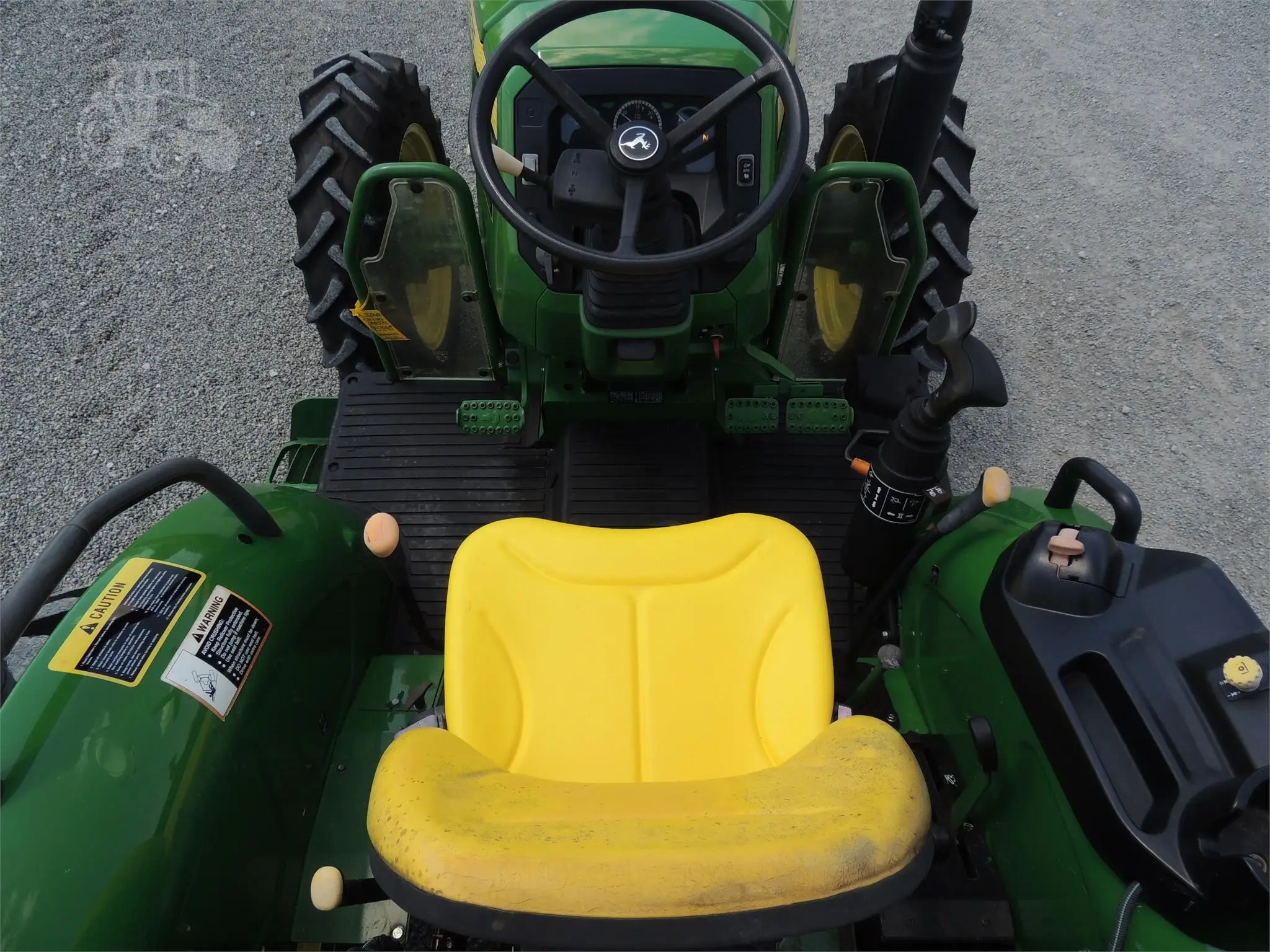 2018 JOHN DEERE 5065E tractor
