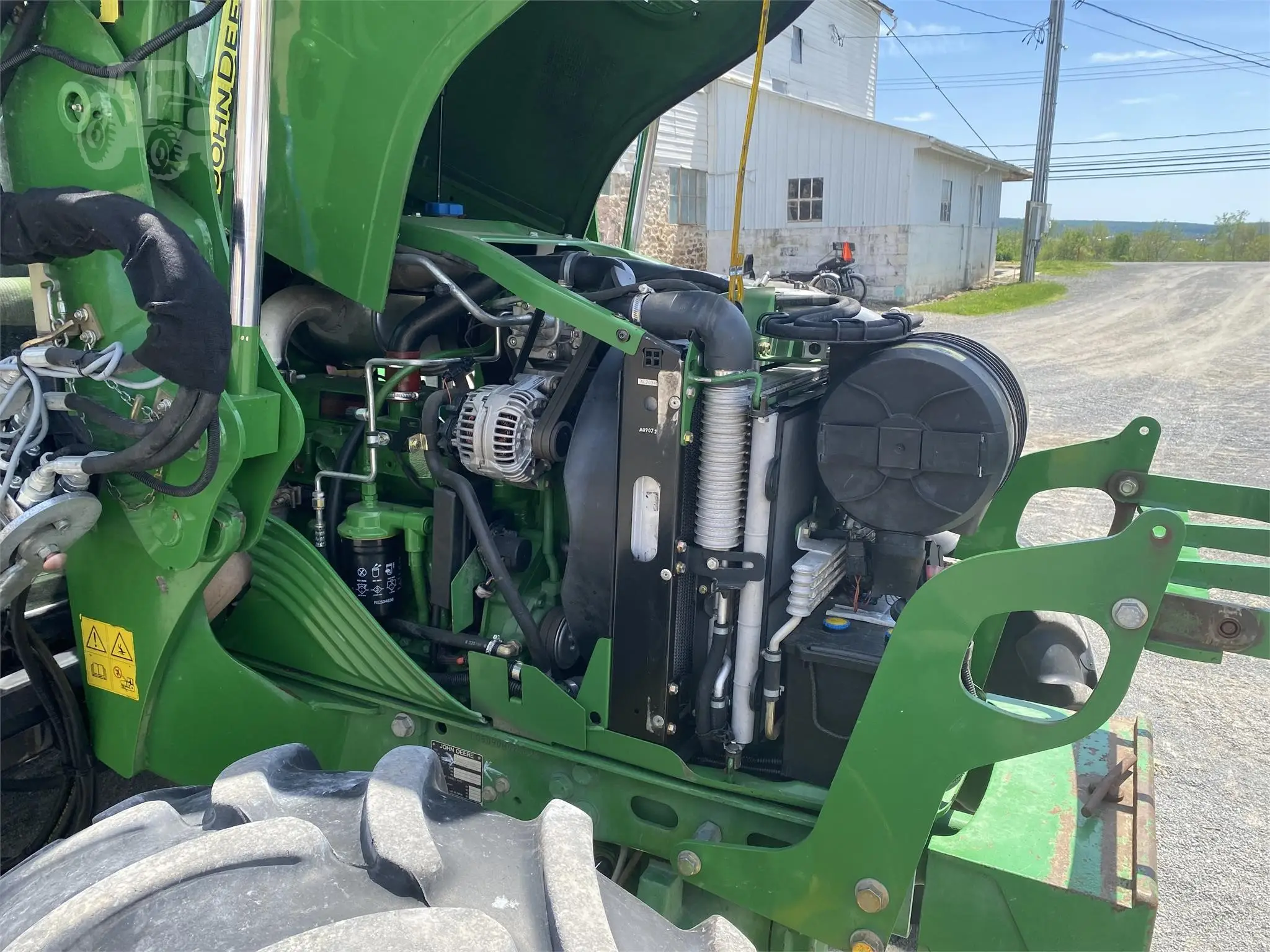 2010 JOHN DEERE 5090M