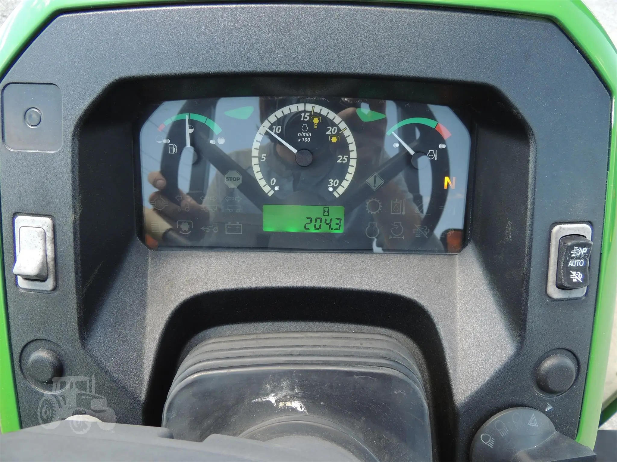 2018 JOHN DEERE 5065E tractor