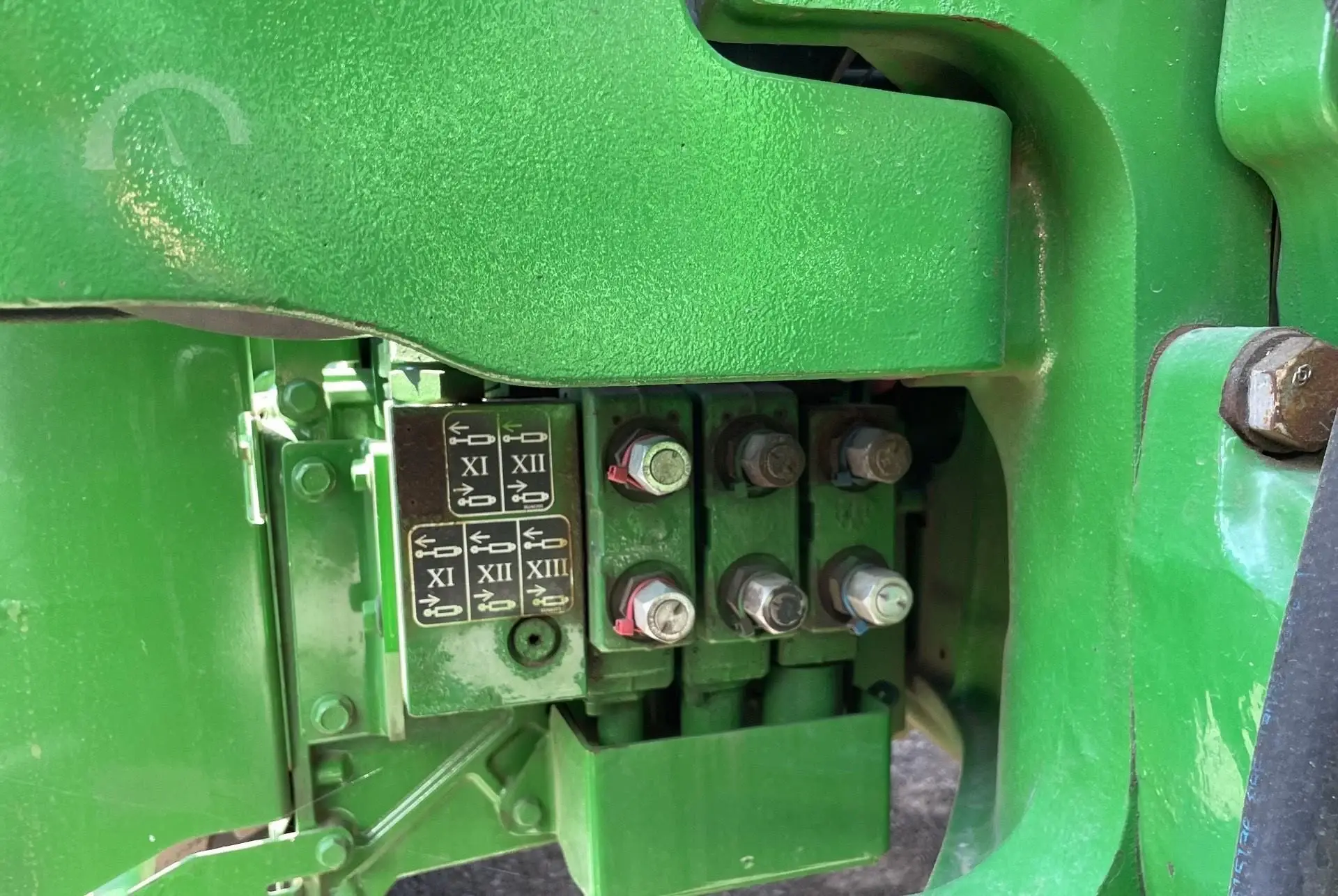 2018 JOHN DEERE 5090R Tractor