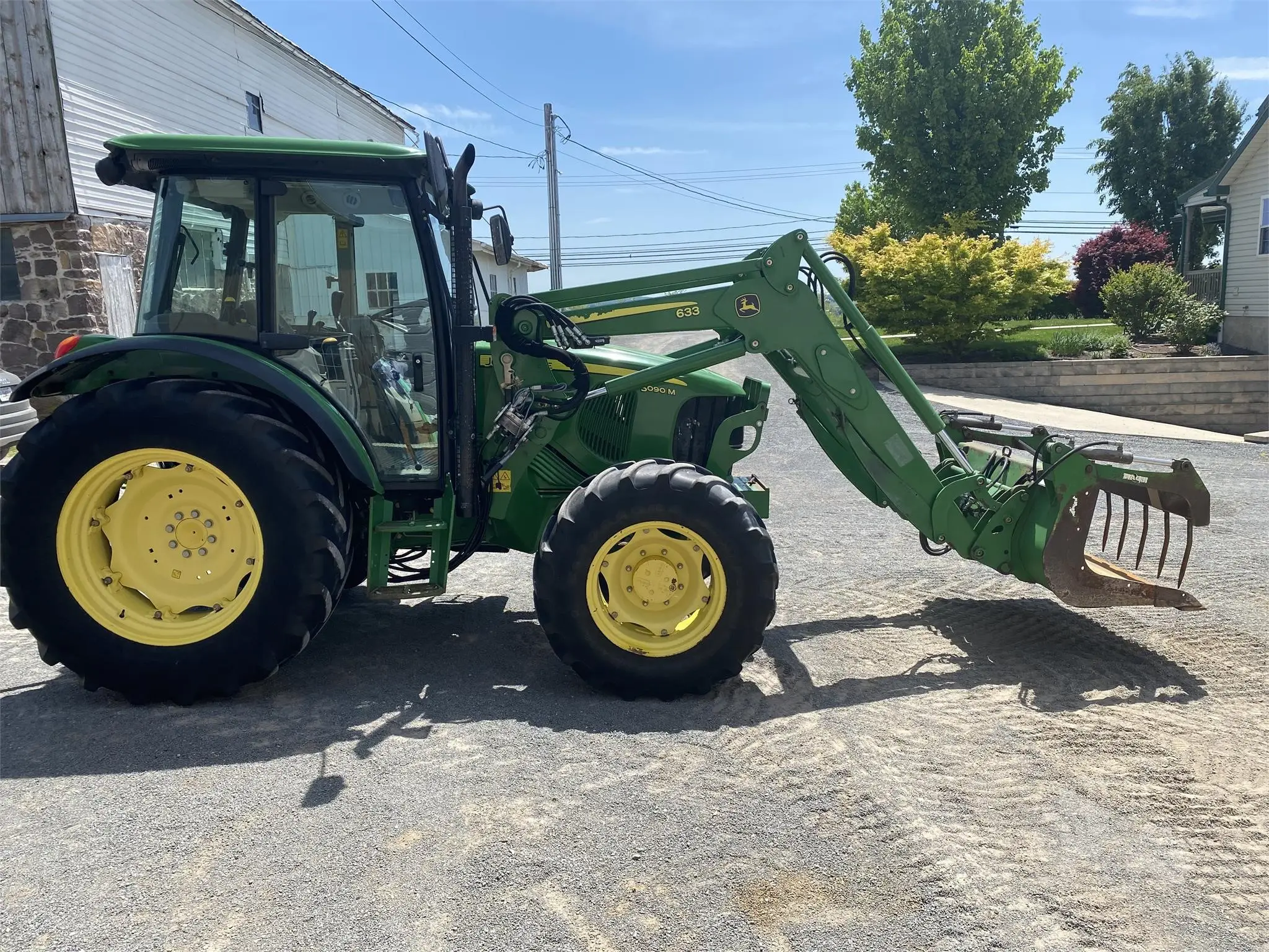 2010 JOHN DEERE 5090M