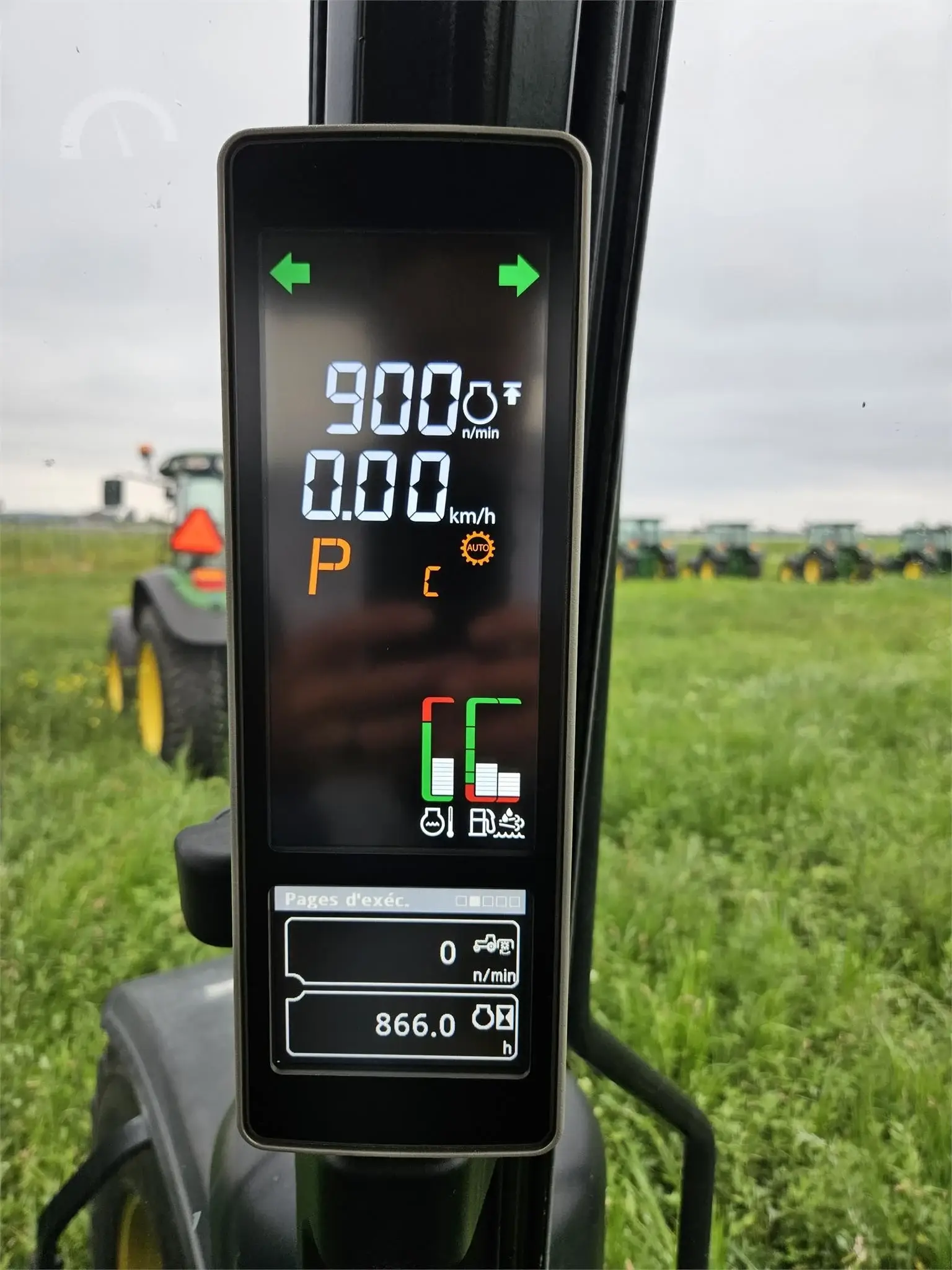 2018 JOHN DEERE 5090R Tractor