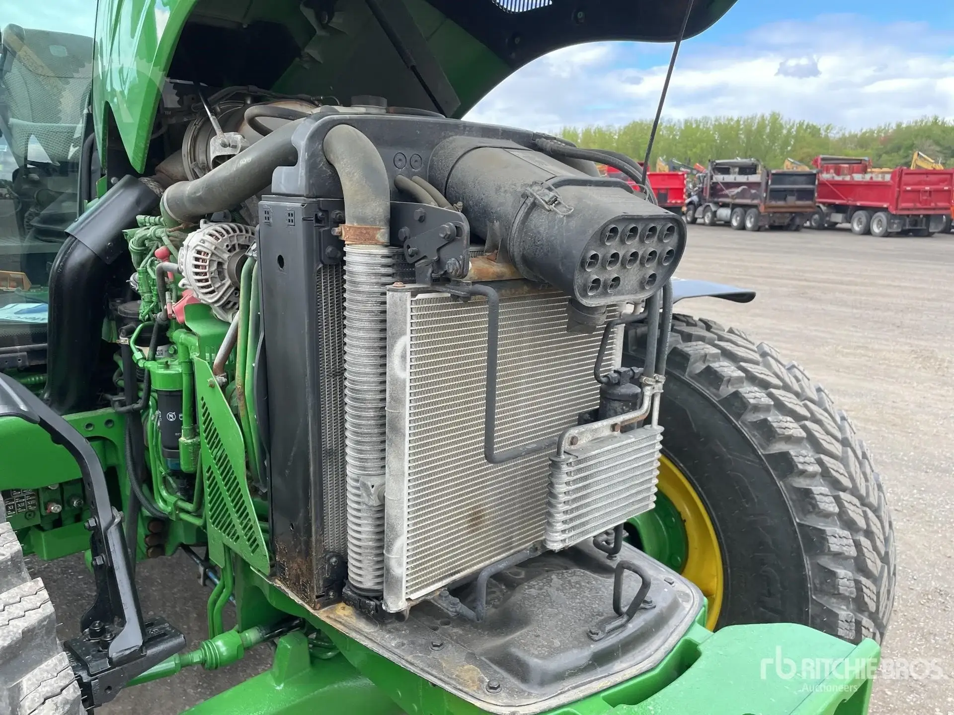 2018 JOHN DEERE 5090R Tractor