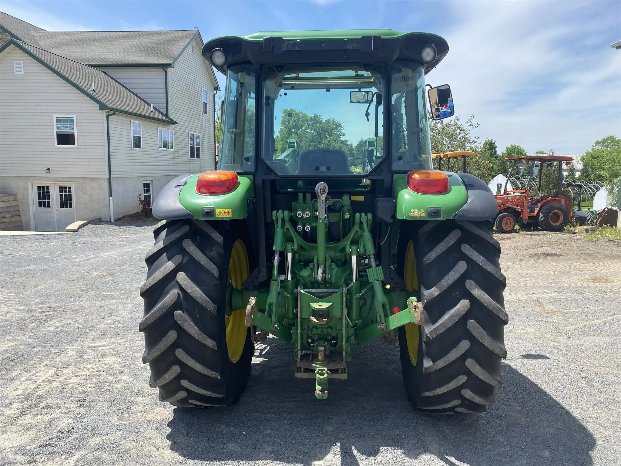 2010 JOHN DEERE 5090M