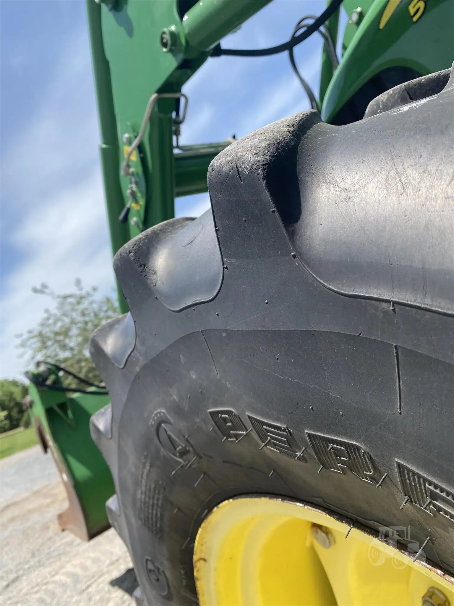 2010 JOHN DEERE 5090M